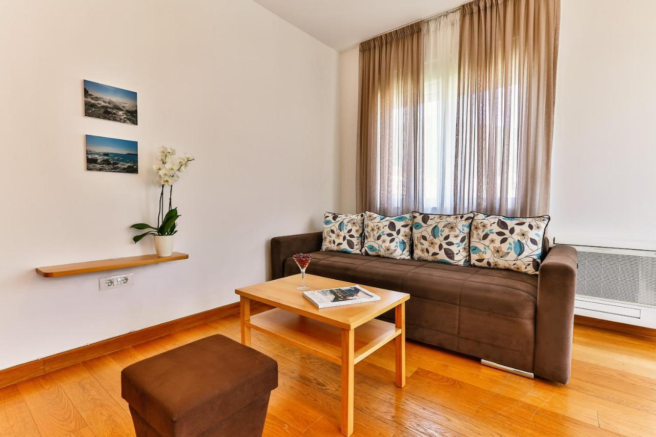 Montesun Apartments Budva Luaran gambar