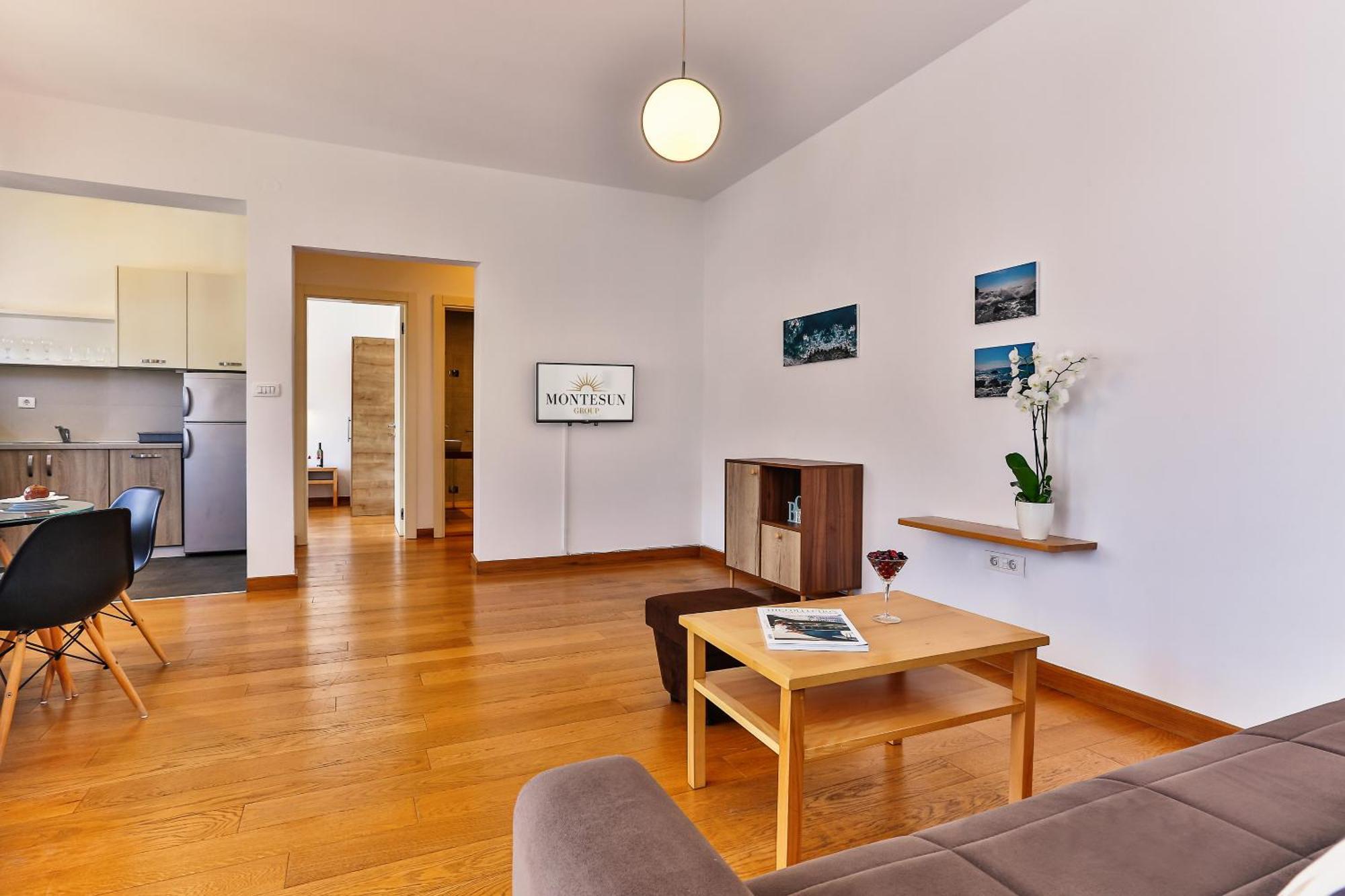 Montesun Apartments Budva Bilik gambar